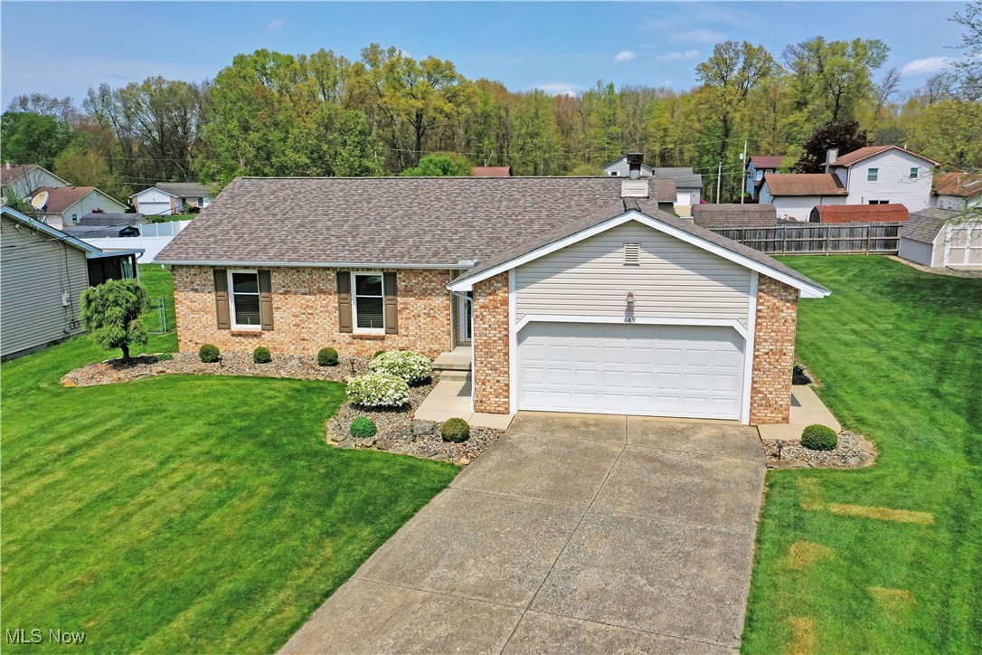 689 Wyndclift Circle, Austintown, Ohio image 2
