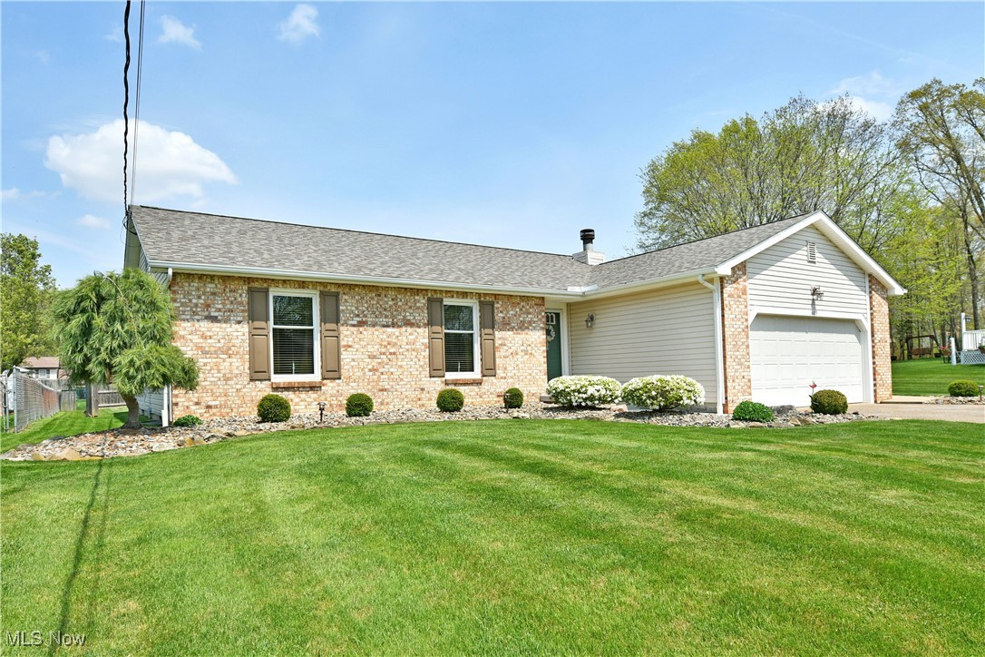 689 Wyndclift Circle, Austintown, Ohio image 4