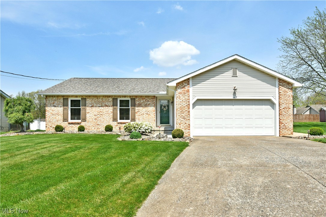 689 Wyndclift Circle, Austintown, Ohio image 1