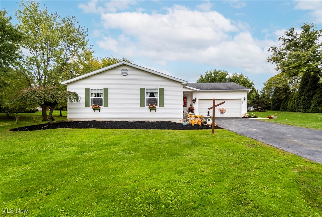 1947 Goshen Road, Salem, Ohio image 1