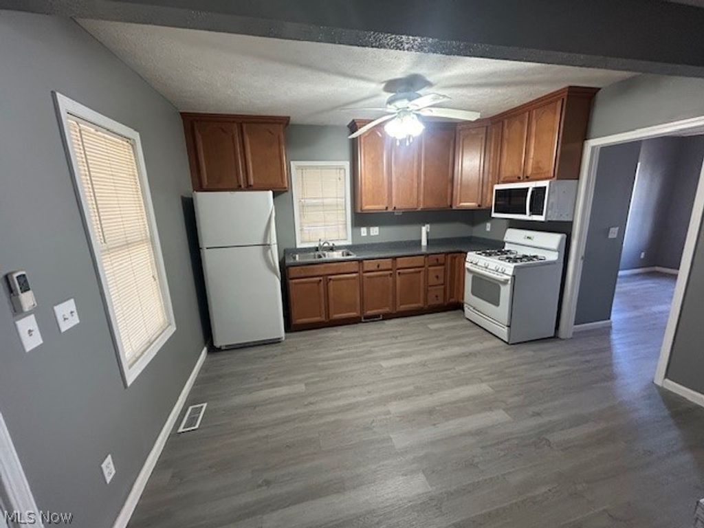 Photo of 12224 Fairview Court #1, Cleveland, OH 44106 (MLS # 5205293)