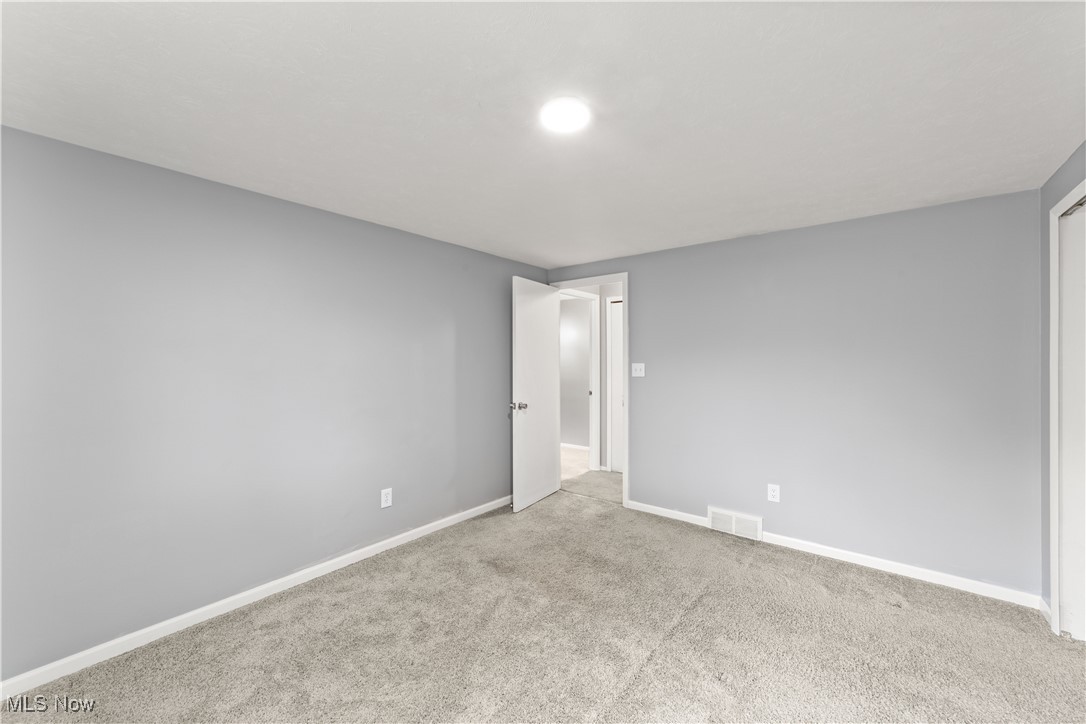 11560 Harbour Light Drive, North Royalton, Ohio image 17
