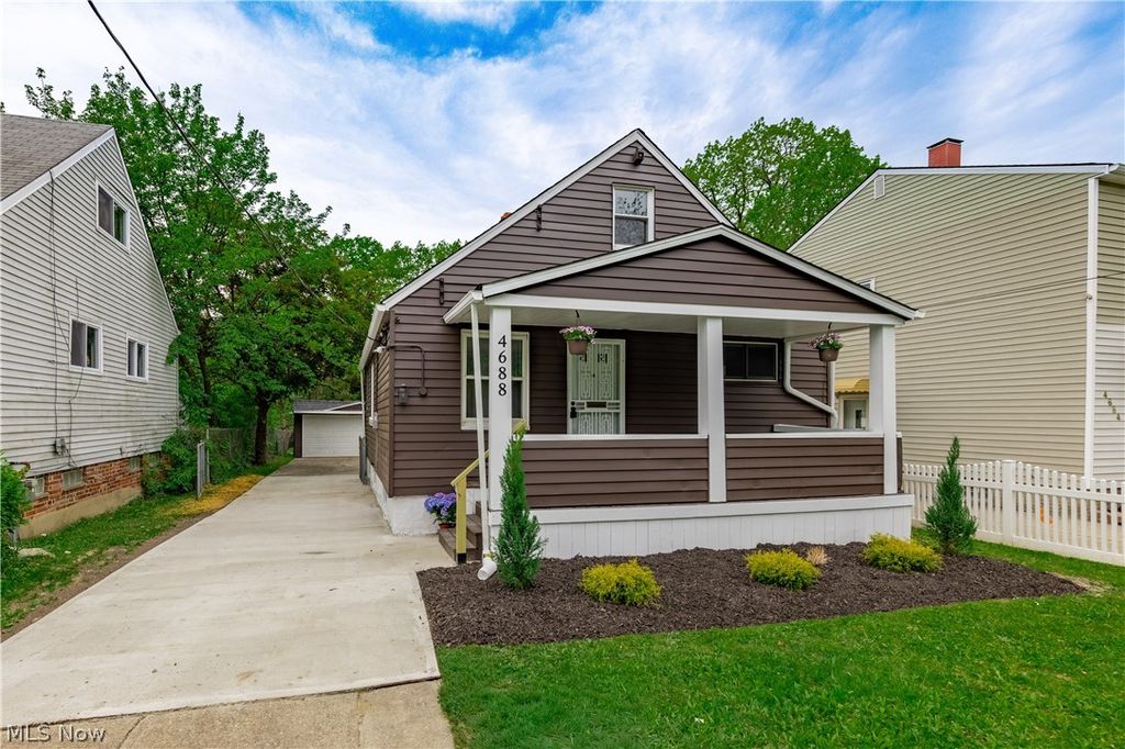 Photo of 4688 E 173rd Street, Cleveland, OH 44128 (MLS # 5211655)