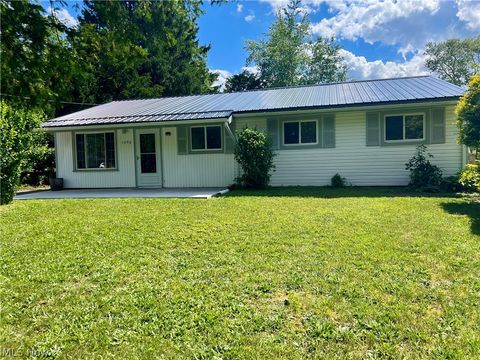 Homes For Sale - 1490 Arcadia Road<br/> Kent, OH 44240