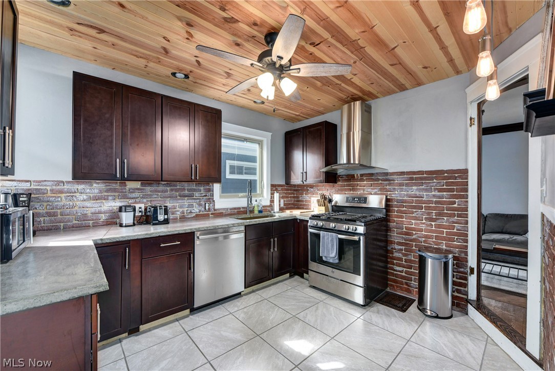 Grace Ave Sub/Nicholsons - Residential