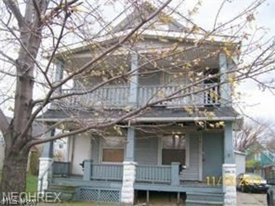 Excellent income producing 3 family home in a great area of Cleveland, close to public transportation and shopping. Large front porches, large rooms.