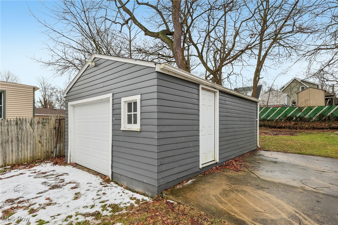 1198 Onondago Avenue, Akron, Ohio image 11