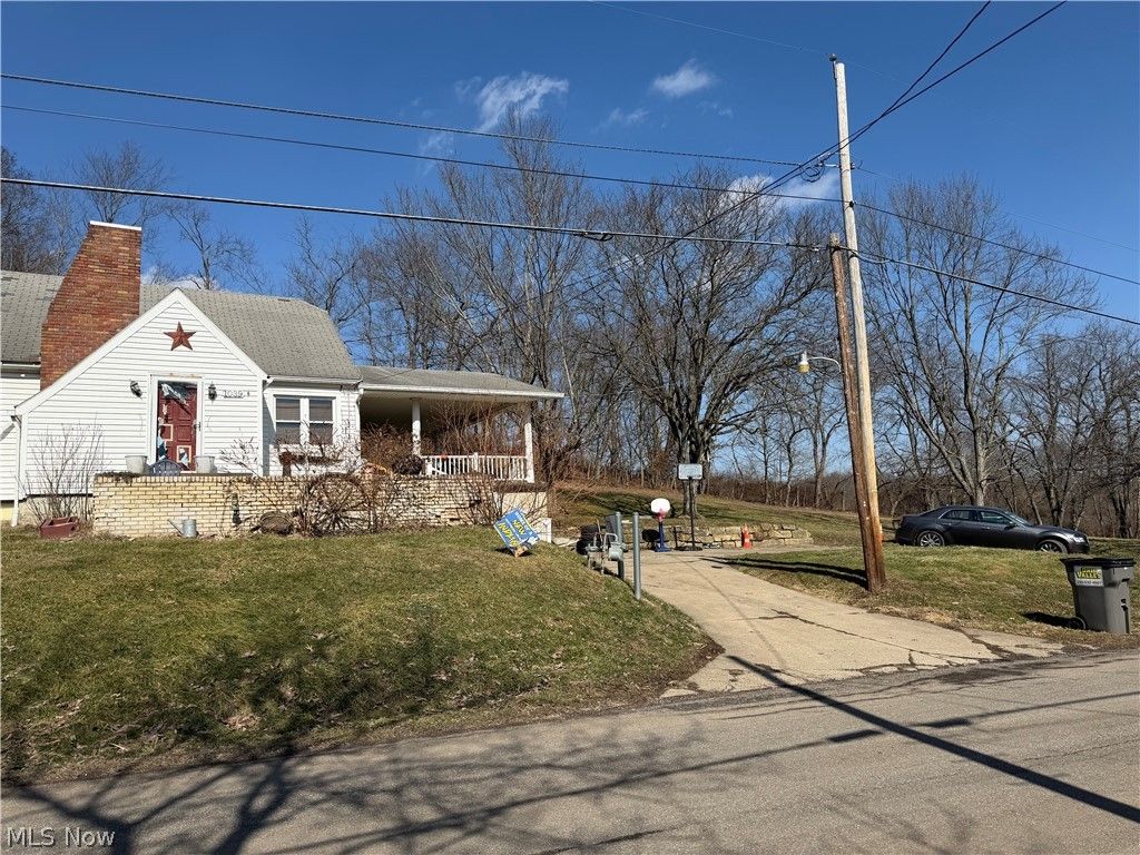 Photo of 1039 Township Line Road, Wellsville, OH 43968 (MLS # 5189731)