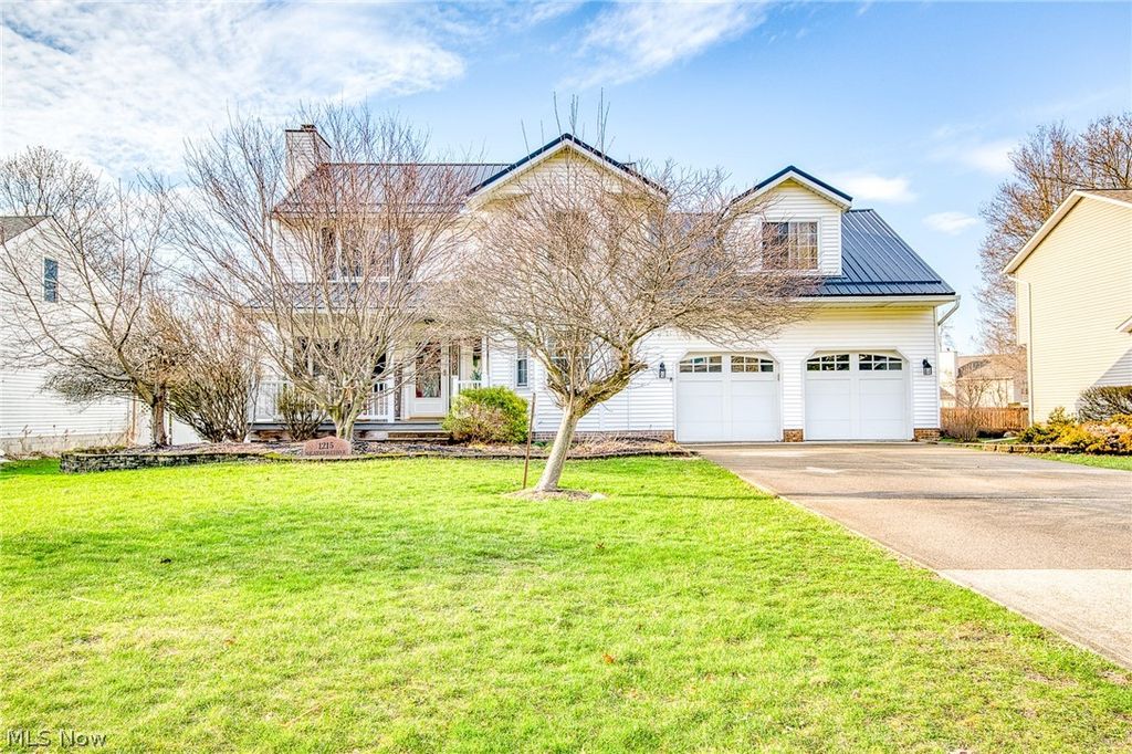 Photo of 1215 Heatherstone Drive, Painesville Township, OH 44077 (MLS # 5195230)