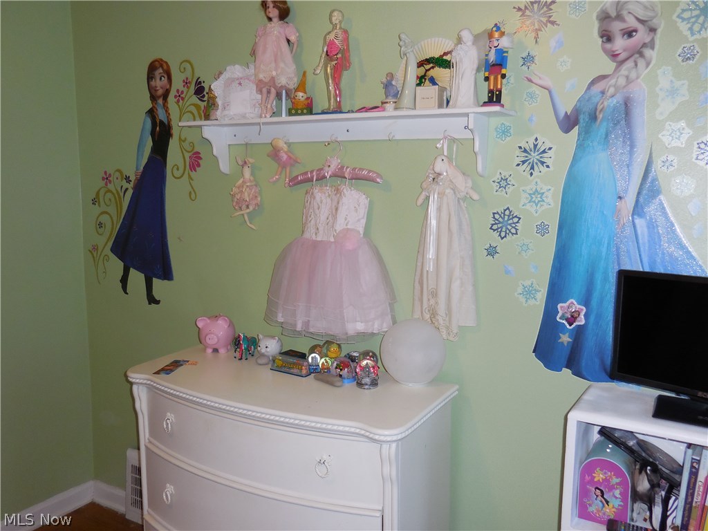 Utopia Beach 04 - Residential