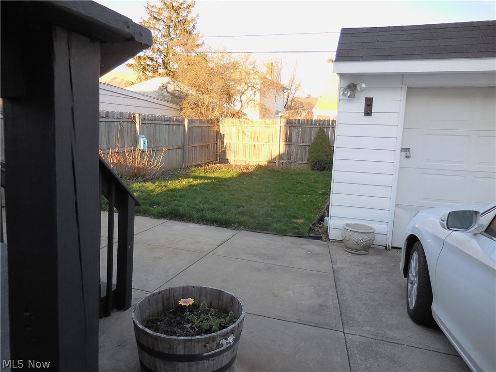 Utopia Beach 04 - Residential