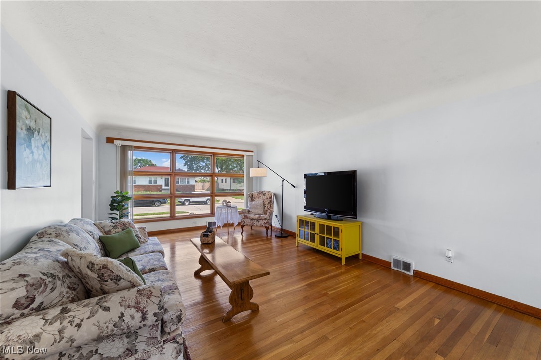 10721 Aaron Drive