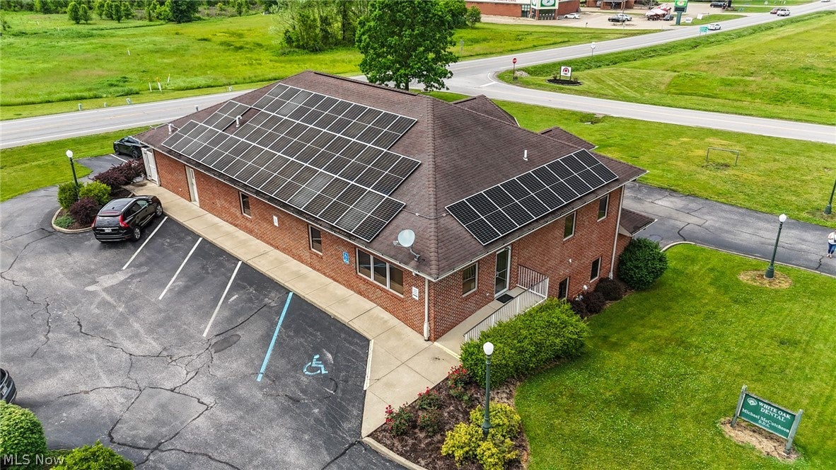 10 White Oak Professional Center