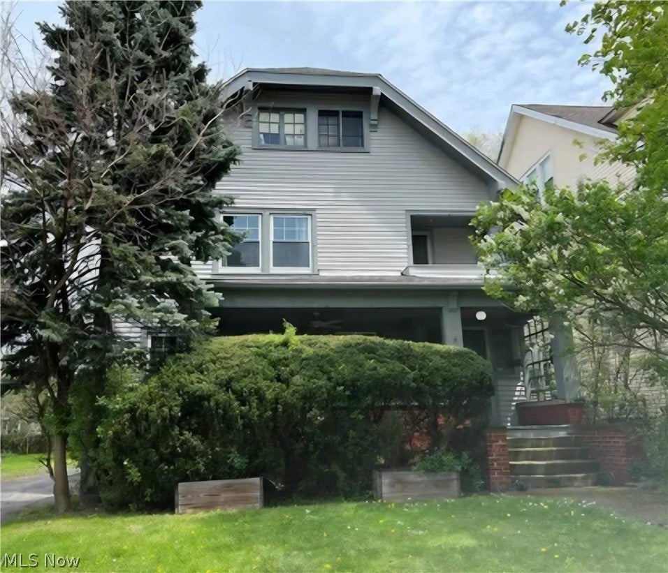 Photo of 1695 Lee Road #Up, Cleveland Heights, OH 44118 (MLS # 5224570)