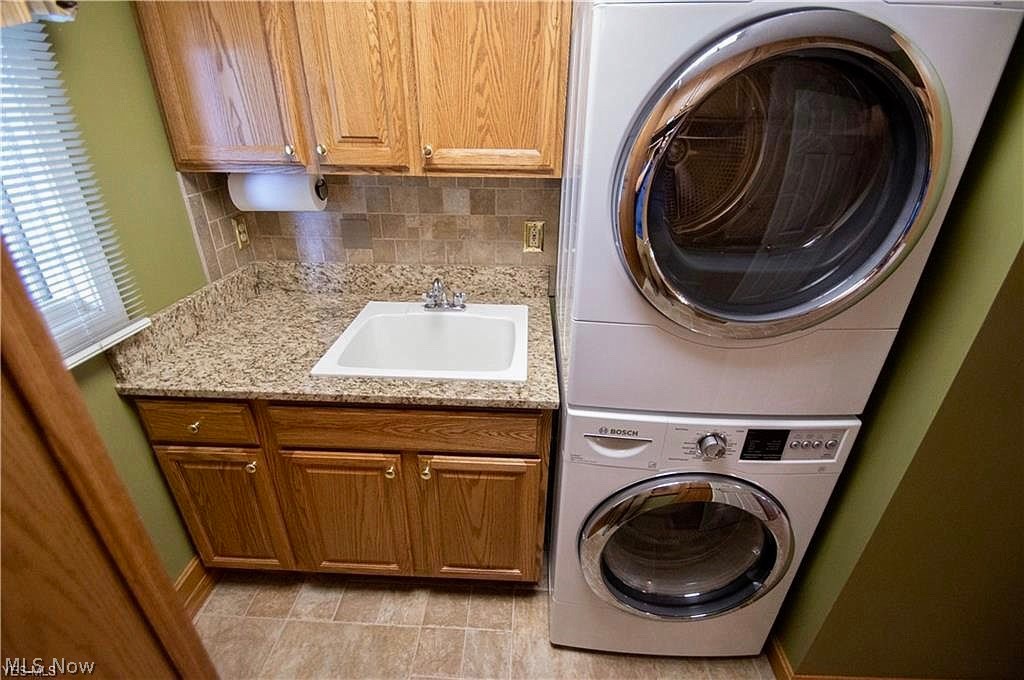 Roaming Rock 07 - Residential