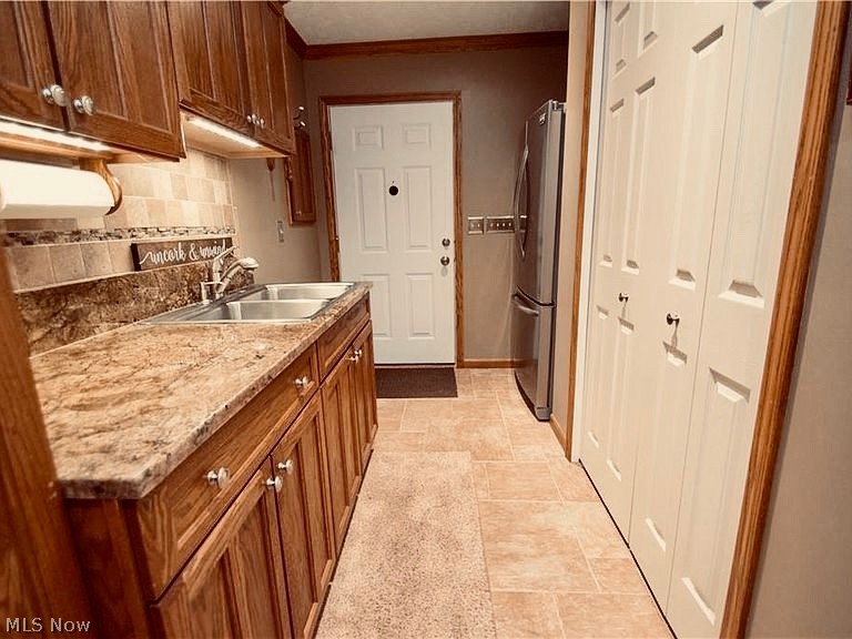 Roaming Rock 07 - Residential