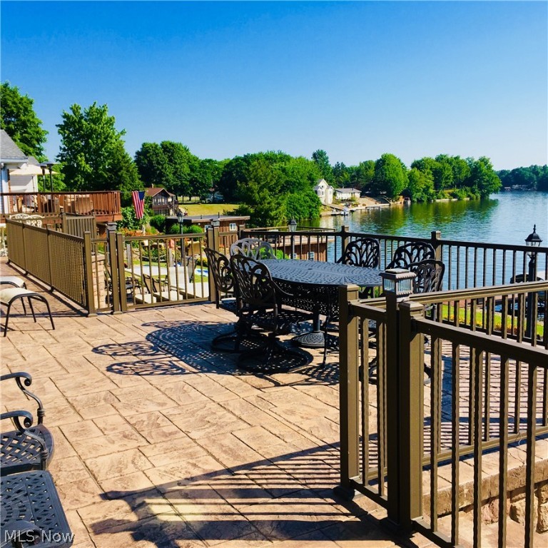 Roaming Rock 07 - Residential