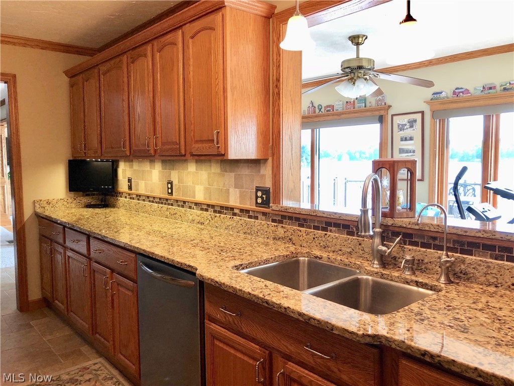 Roaming Rock 07 - Residential