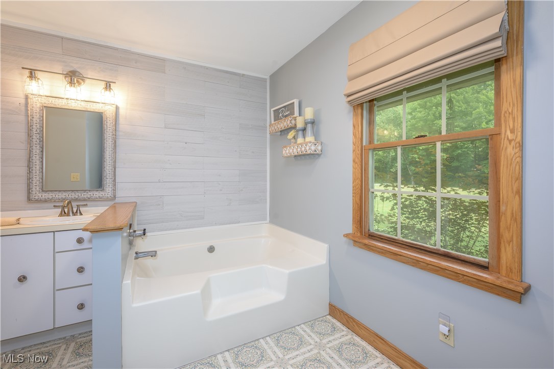 Rootstown, Ohio 44272, United States, 4 Bedrooms Bedrooms, ,4 BathroomsBathrooms,Residential,Active,188397