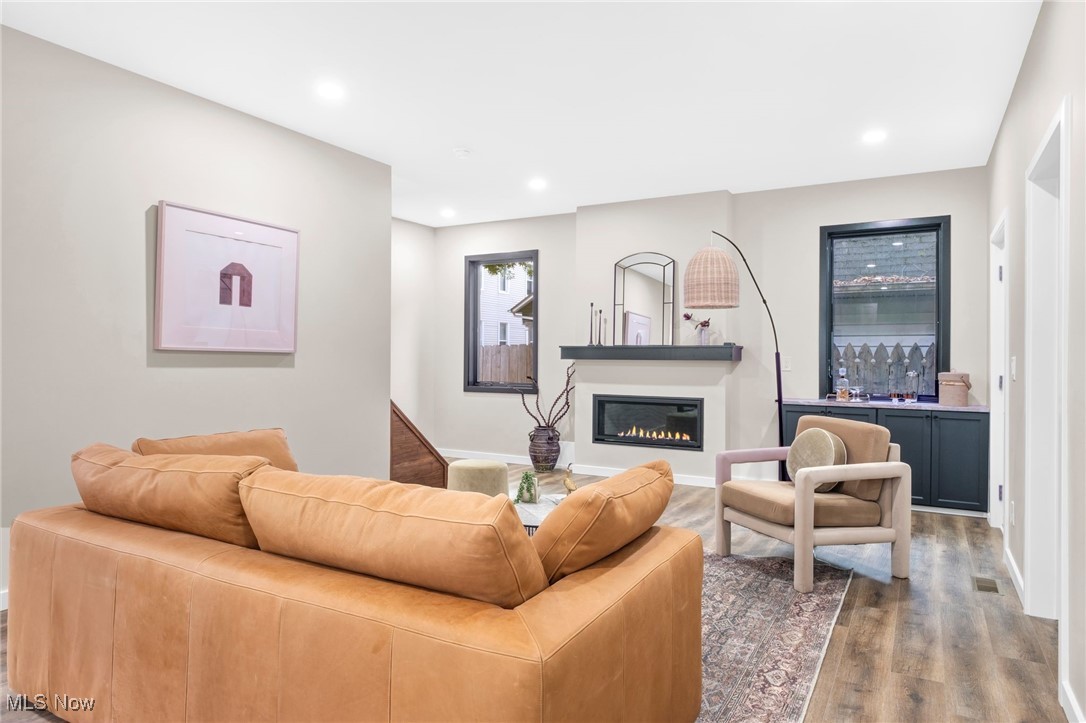 S S Stones College Tr Allo - Residential