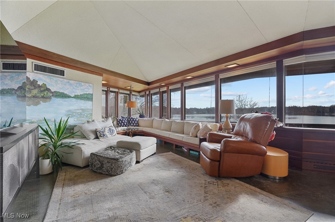 Beechwood Island - Residential