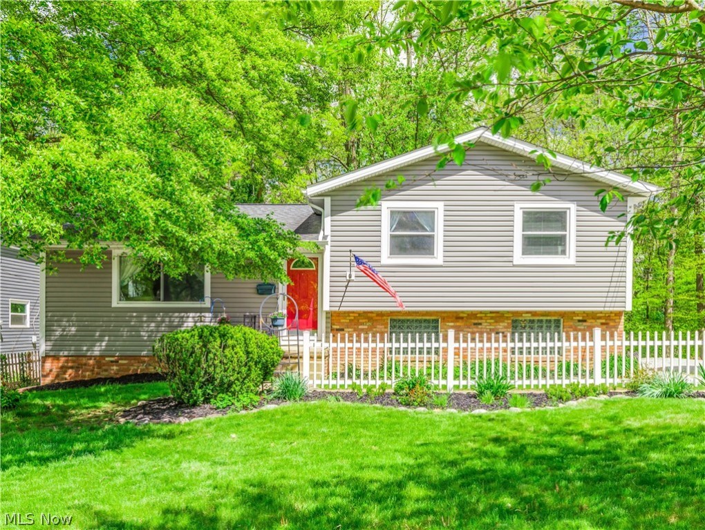 This 3 bedroom, 1.5 bath split level home located on private cul-de-sac lot backing up to Sand Run Metro Park. Hardwood floors and vaulted ceilings in living and dining room. Upper level features 3 bedrooms with hardwood floors and full bath. On the lower level you'll find a half bath, family room, laundry room w/Nature Stone flooring, bonus(sun room) with access to the back yard. Attached 2 car garage