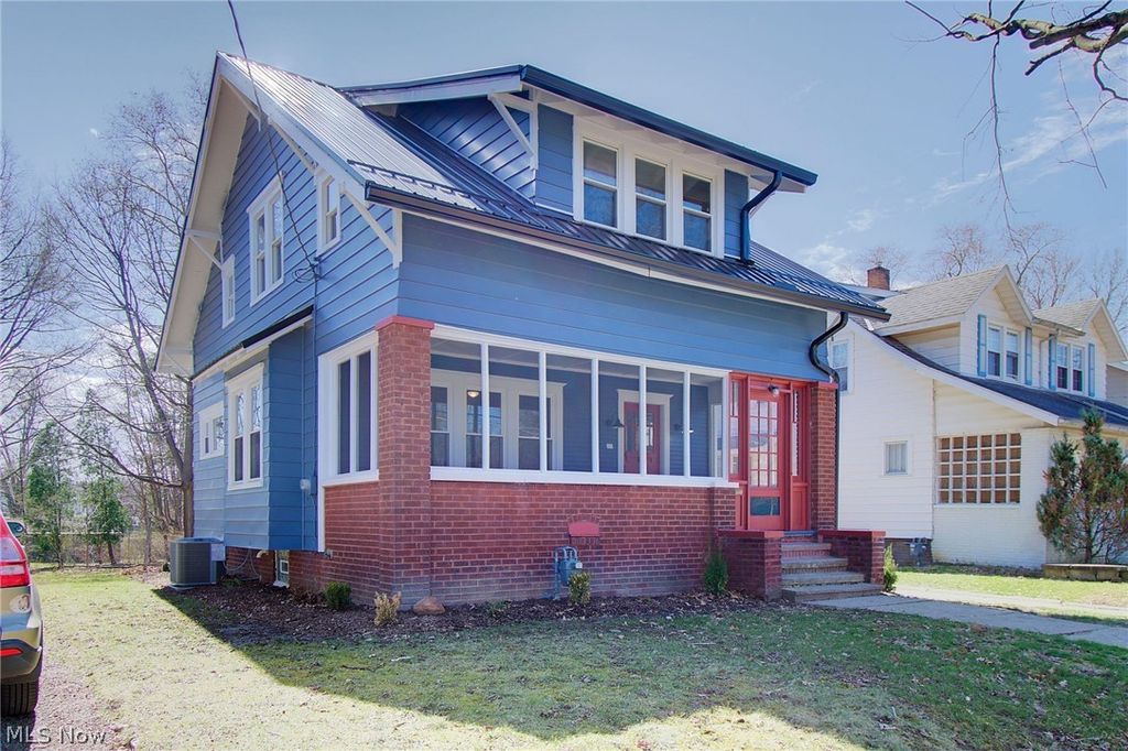 Photo of 225 Shadyside Court, Alliance, OH 44601 (MLS # 5193629)