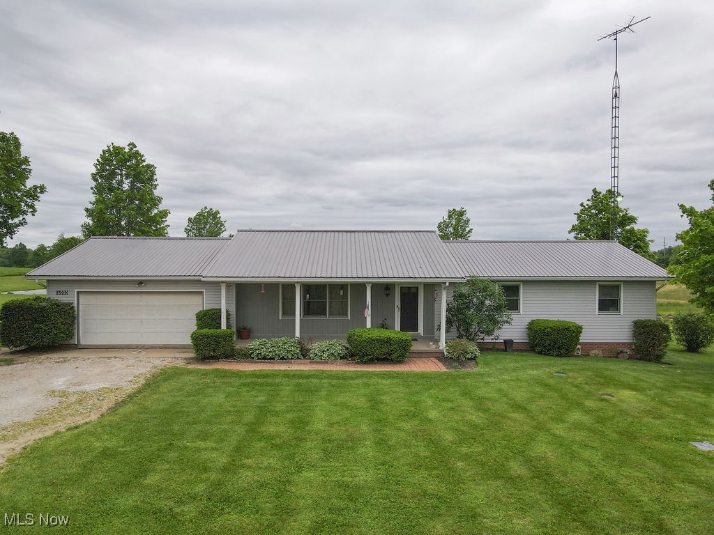 16000 Louisville Street, Homeworth, Ohio image 1
