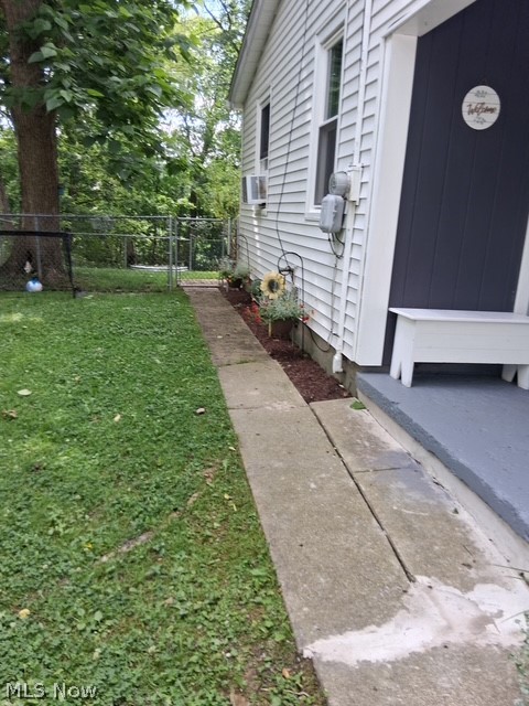 906 Dora Lane