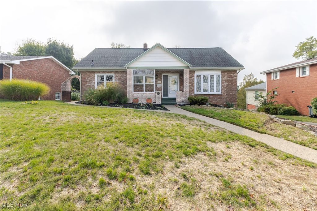 Photo of 553 Braybarton Boulevard, Steubenville, OH 43952 (MLS # 5174728)