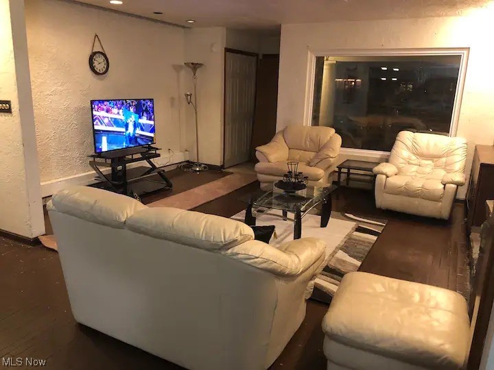 Lakewood Realty Cos Lakewood - Residential Income