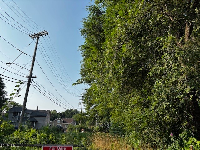 E Ackleys Sub - Land