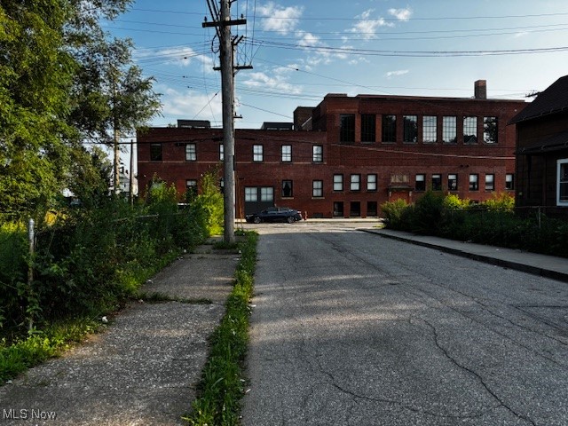 E Ackleys Sub - Land