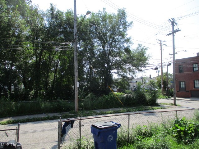 E Ackleys Sub - Land