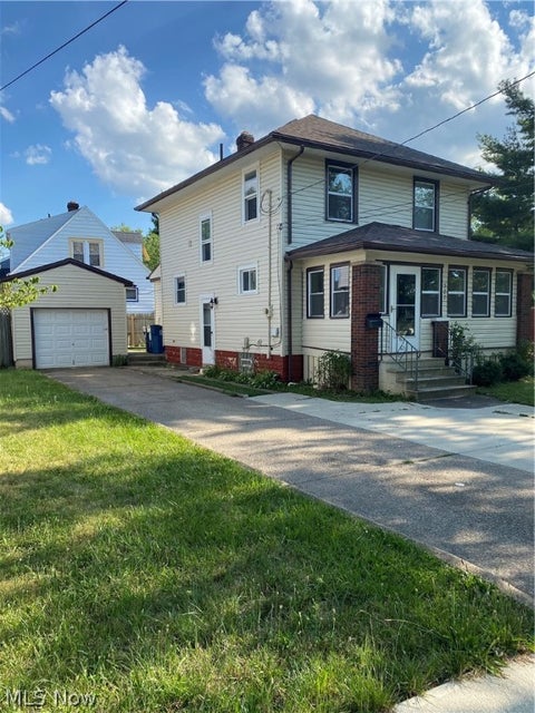Photo for 527 W 30th Street
