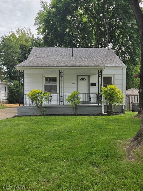 Homes For Sale - 725 Pasadena Avenue<br/> Mahoning County, Youngstown, OH 44502