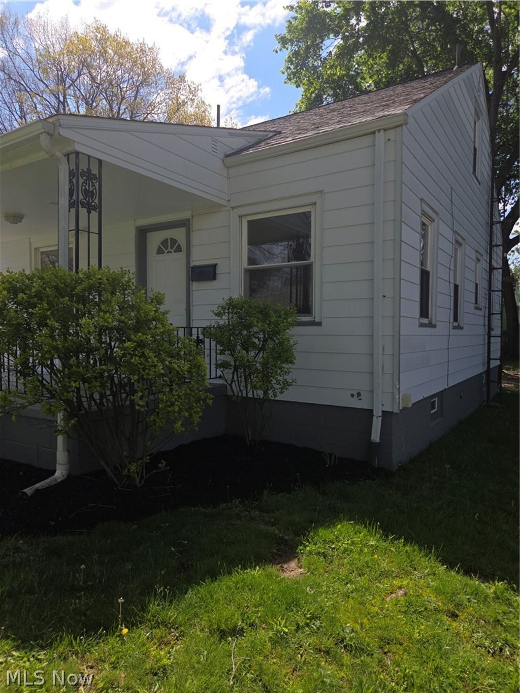 Photo of 725 Pasadena Avenue, Youngstown, OH 44502 (MLS # 5209550)