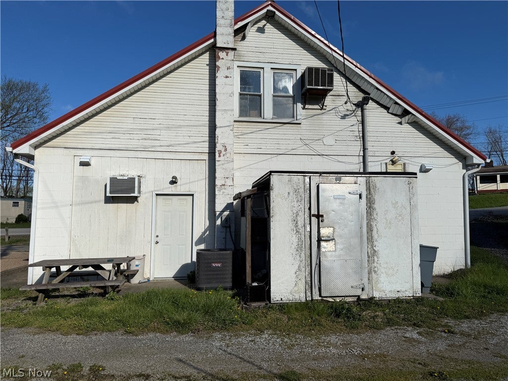 932 Main Street