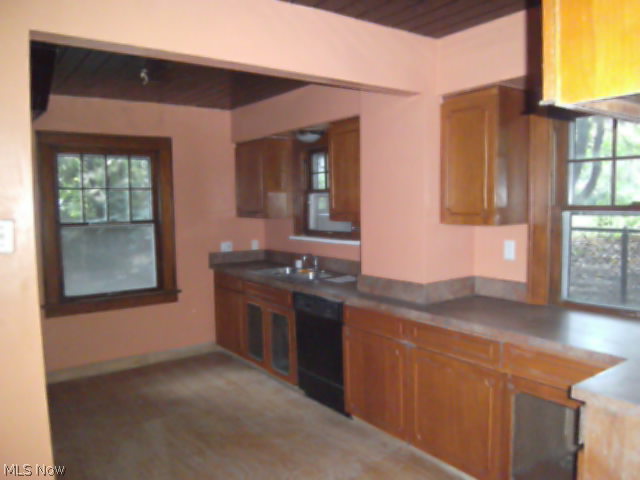 Cleveland Heights Blvd - Residential