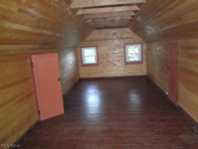 Cleveland Heights Blvd - Residential