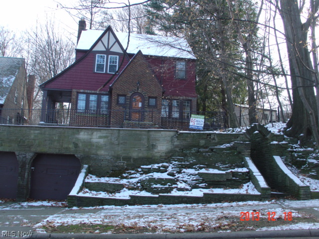 Cleveland Heights Blvd - Residential