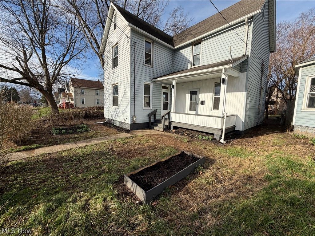 Photo of 1529 Stark Avenue SW, Canton, OH 44706 (MLS # 5193324)