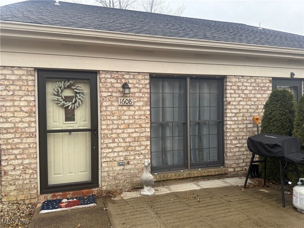 Photo of 1608 Westhampton Drive, Austintown, OH 44515 (MLS # 5180569)