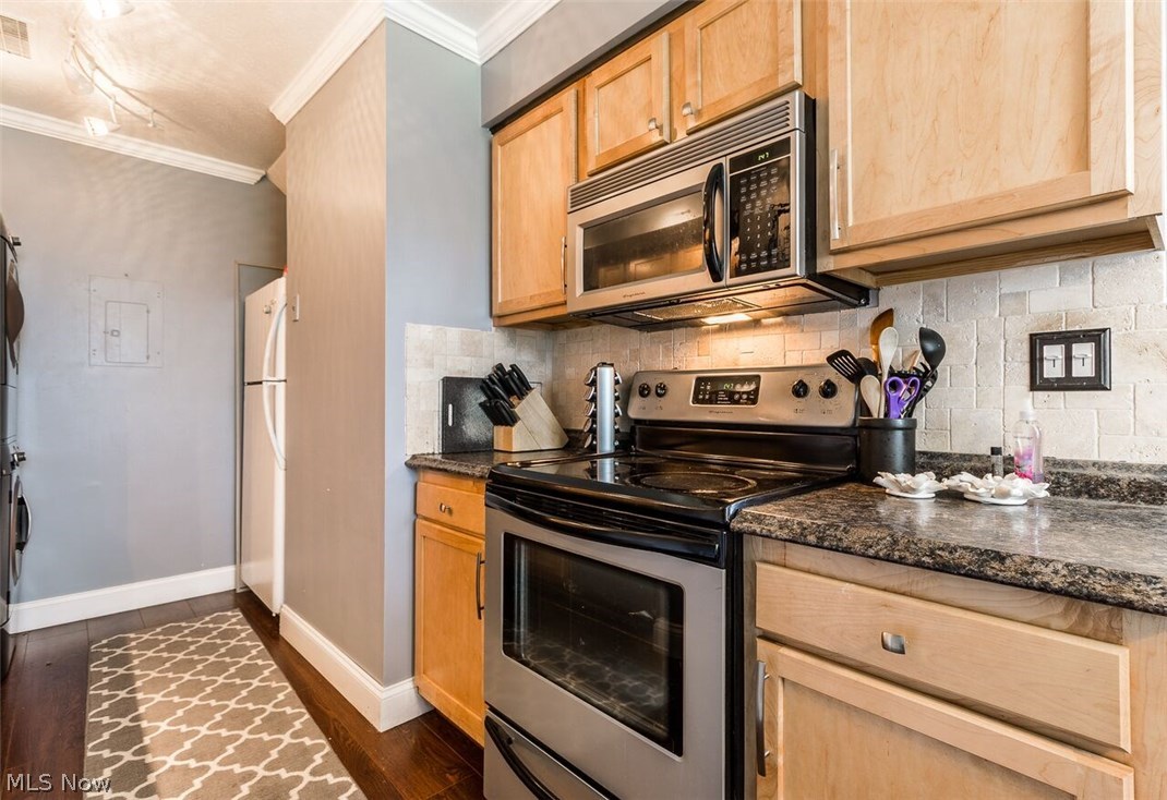 Country Club - Residential