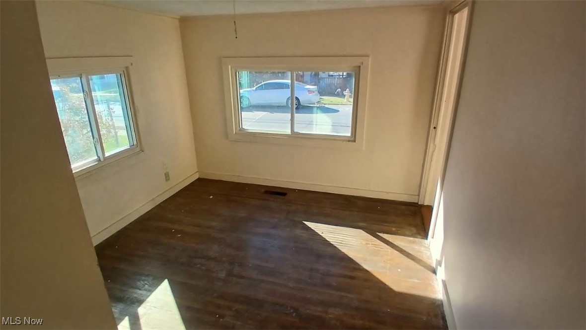 Parkersburg, West Virginia 26101, United States, 3 Bedrooms Bedrooms, ,1 BathroomBathrooms,Residential,Active,239690