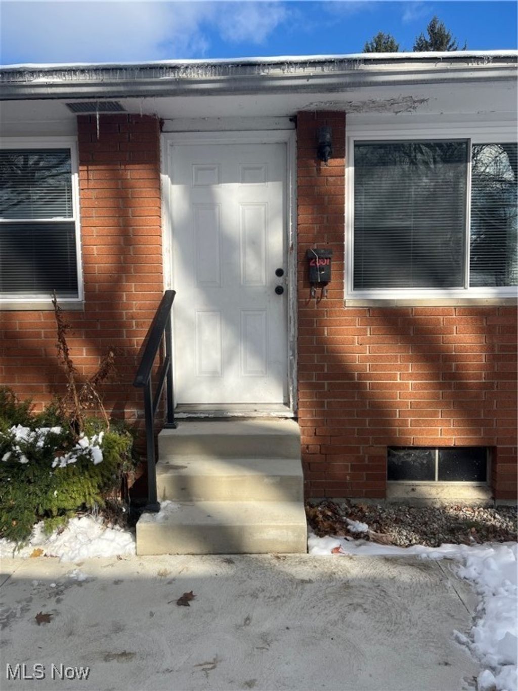Photo of 2557 Edwin Avenue, Akron, OH 44314 (MLS # 5175626)