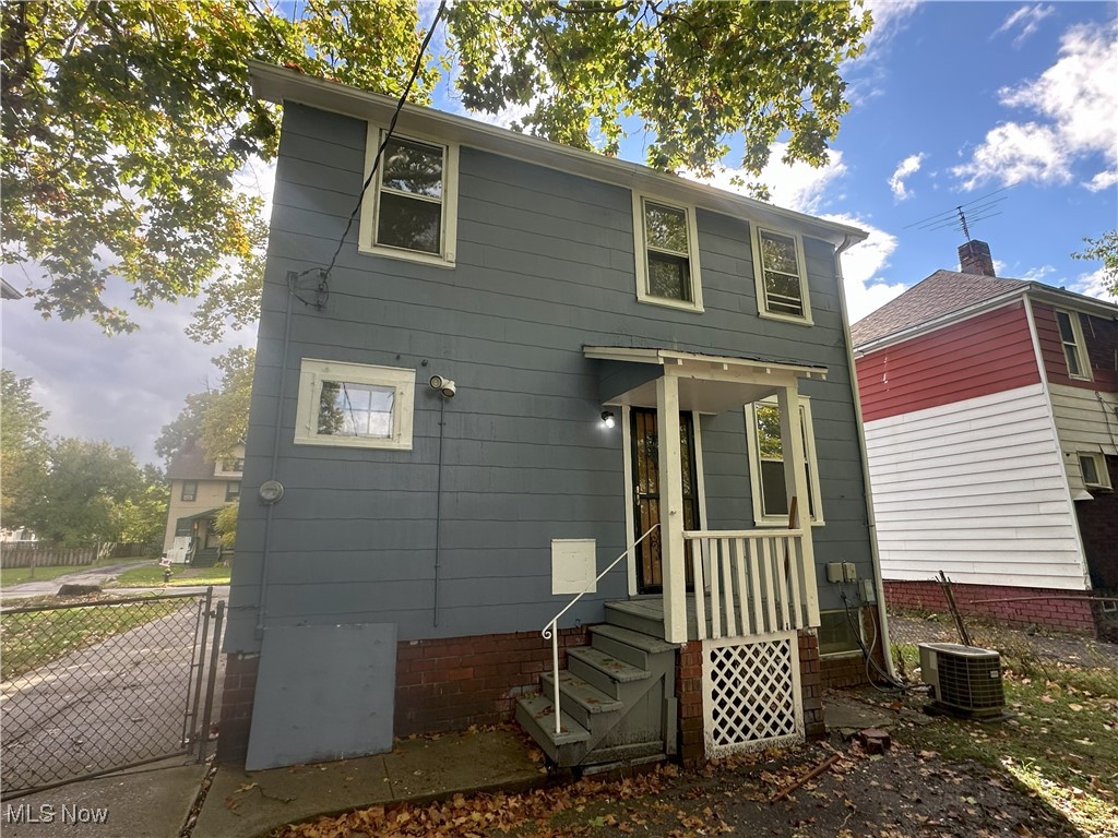 Cleveland, Ohio 44112, United States, 3 Bedrooms Bedrooms, ,1 BathroomBathrooms,Residential,Active,16873