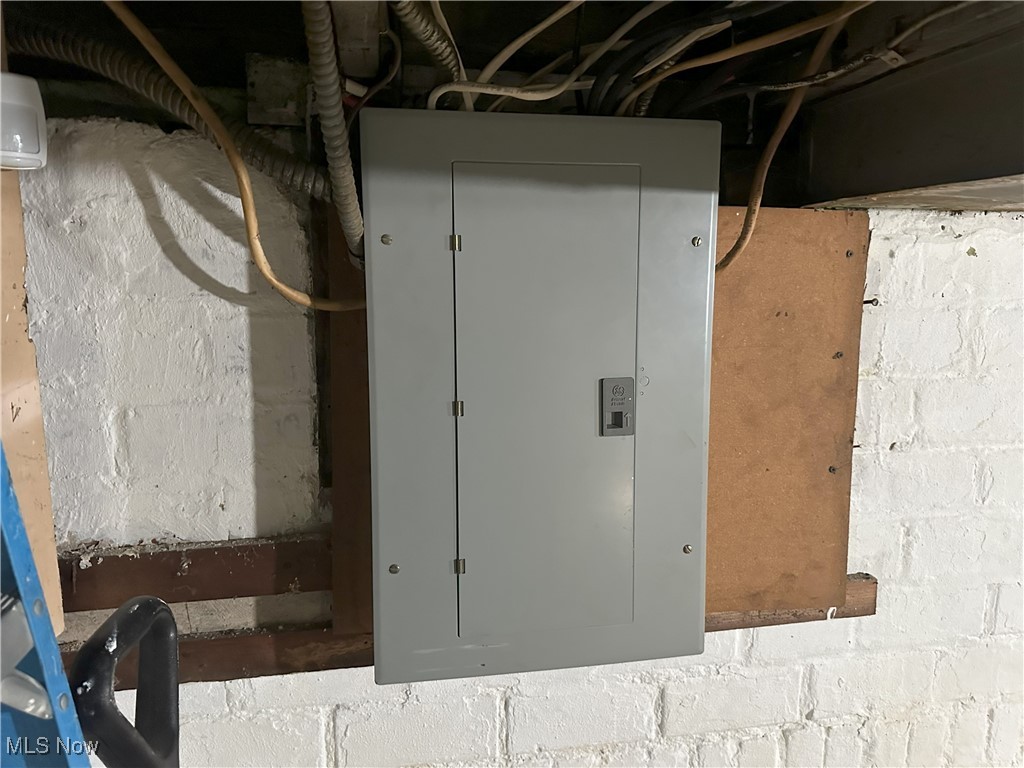 Cleveland, Ohio 44112, United States, 3 Bedrooms Bedrooms, ,1 BathroomBathrooms,Residential,Active,16873