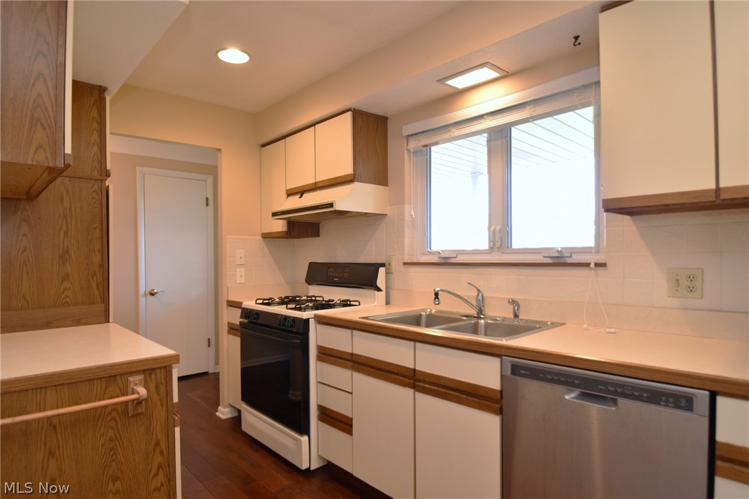 D Neros 09d 01 - Residential