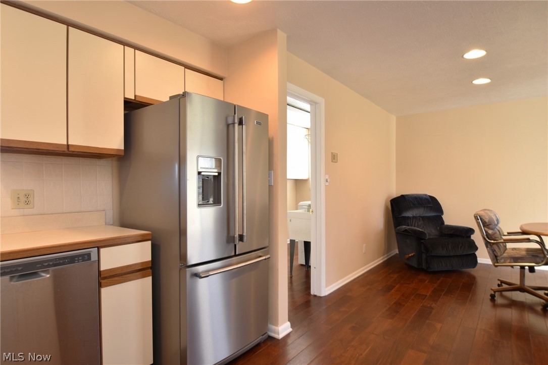 D Neros 09d 01 - Residential